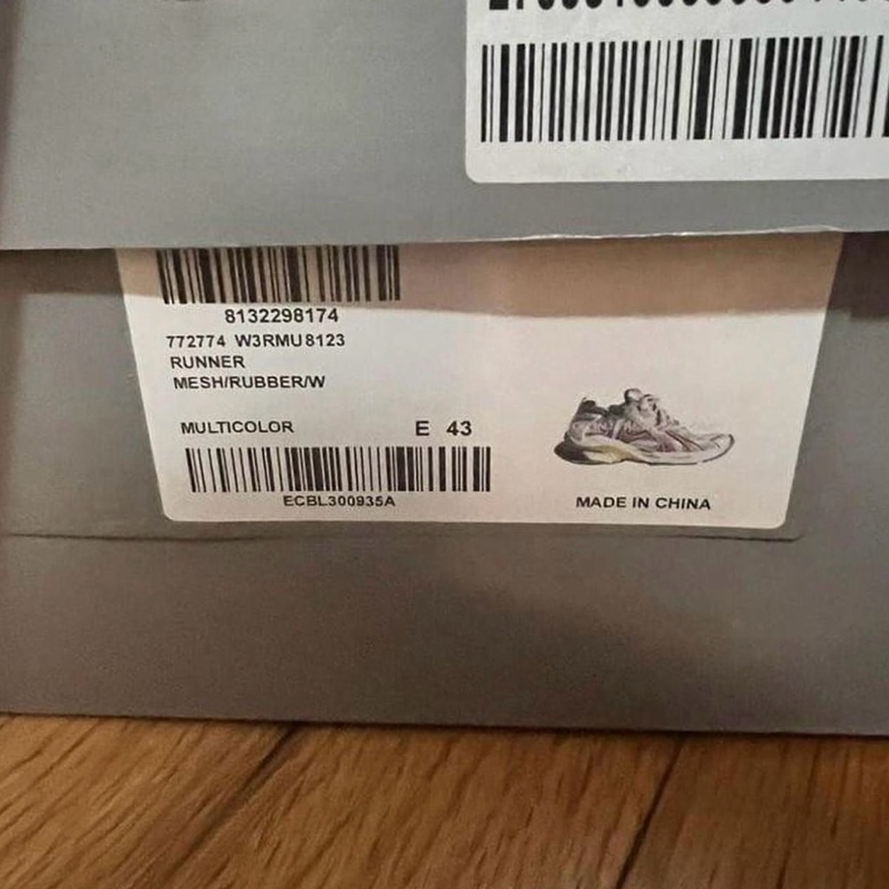 Size 10 worn 2 times good condition